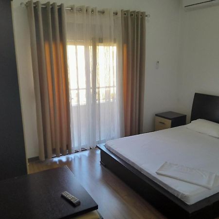 Hotel Yjet Pogradec Buitenkant foto