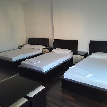 Hotel Yjet Pogradec Buitenkant foto