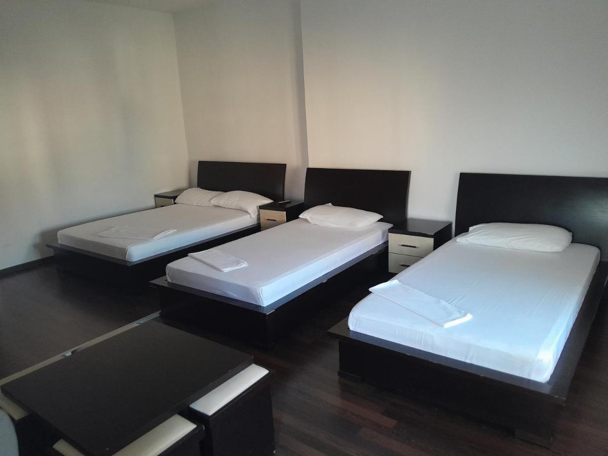 Hotel Yjet Pogradec Buitenkant foto